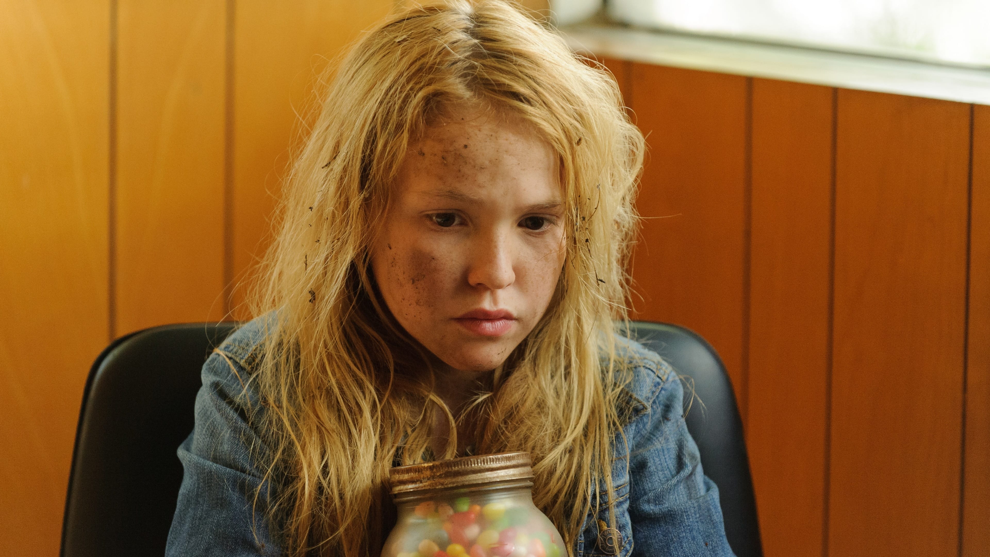 So B. It scene photo