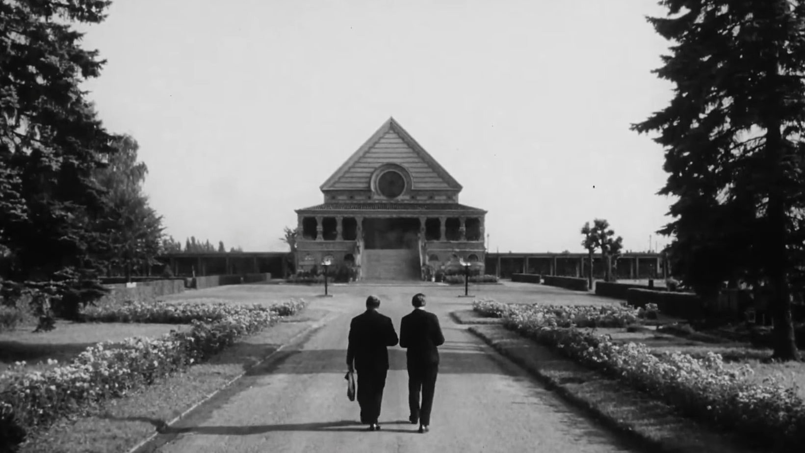 Spalovac mrtvol scene photo