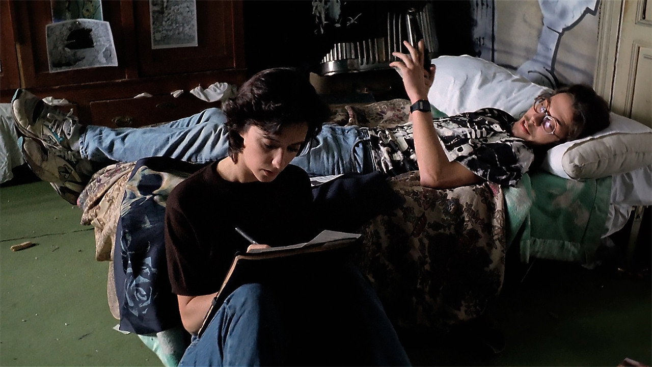 Tesis scene photo