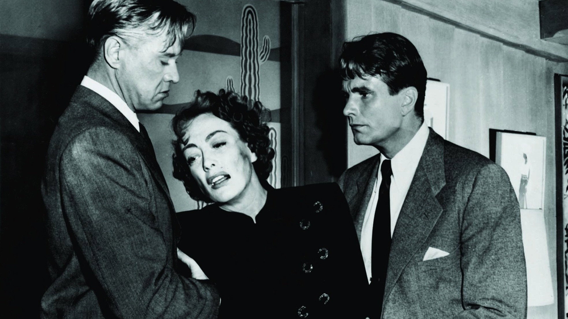 The Damned Don't Cry scene photo