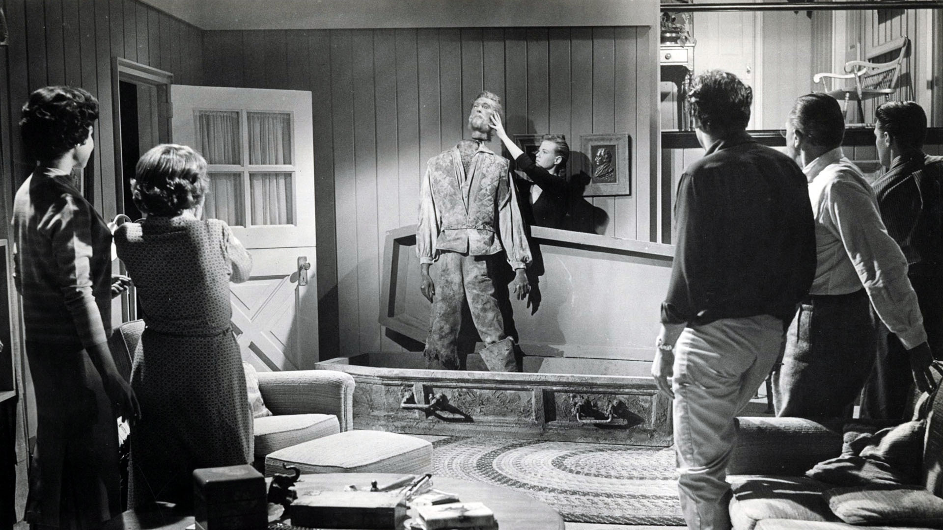 The Thing That Couldn't Die scene photo