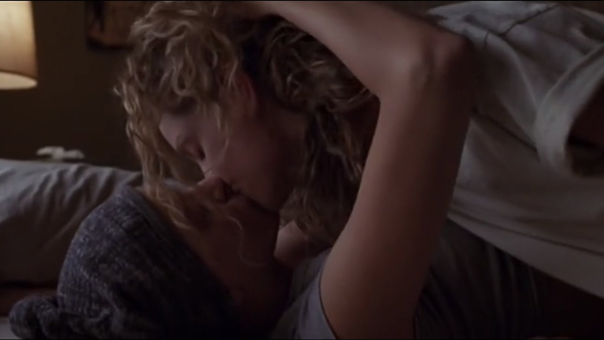 Things You Can Tell Just by Looking at Her scene photo