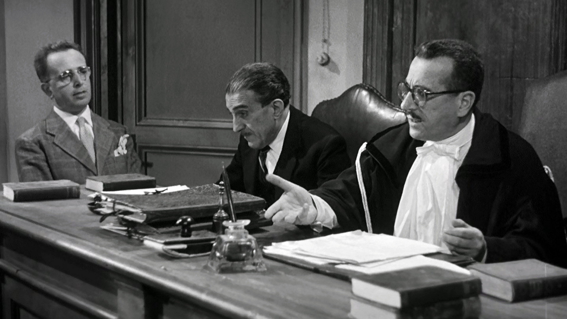 Un giorno in pretura scene photo