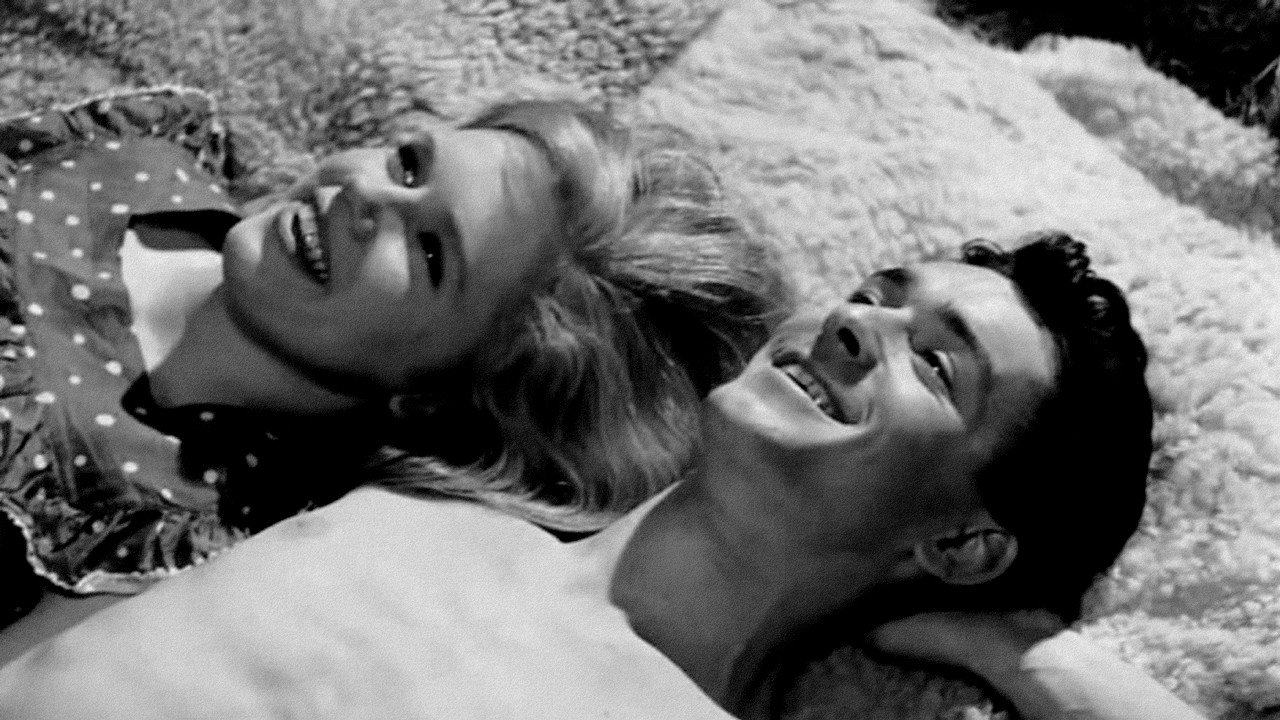 Ung flukt scene photo