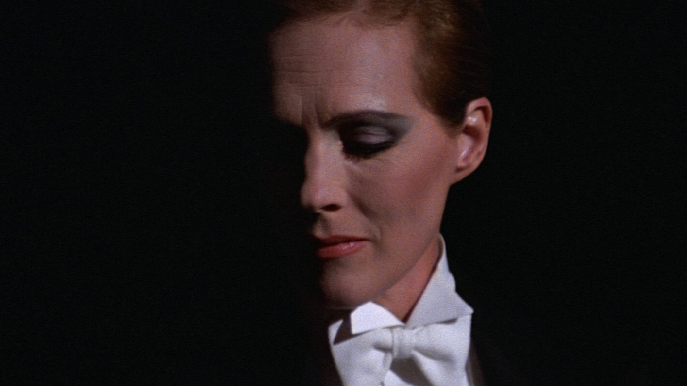 Victor/Victoria scene photo