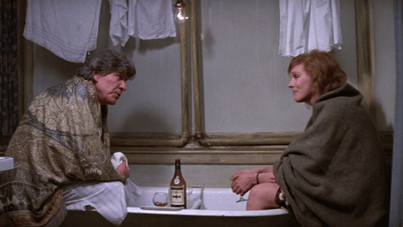 Victor/Victoria scene photo