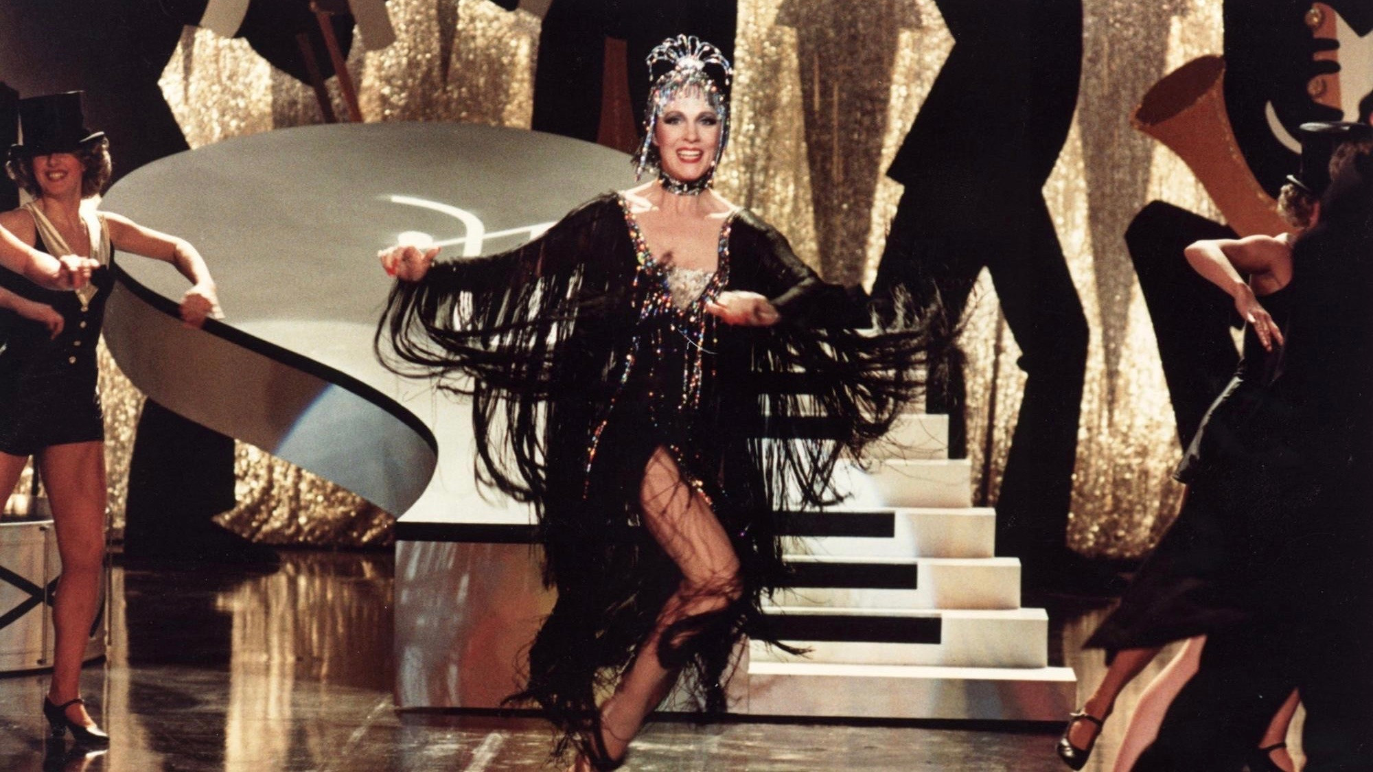 Victor/Victoria scene photo