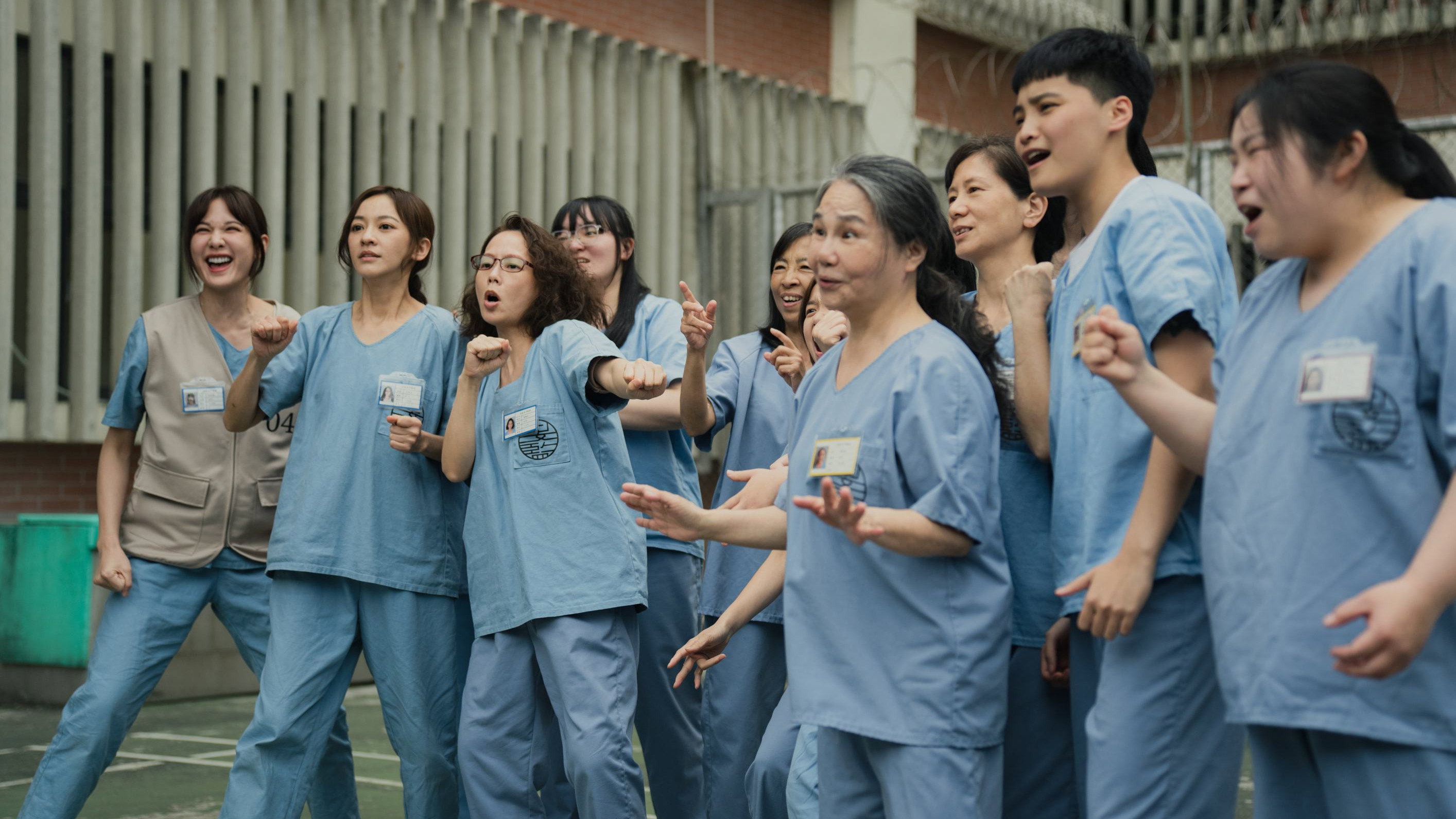 Yang guang nü zi he chang tuan scene photo